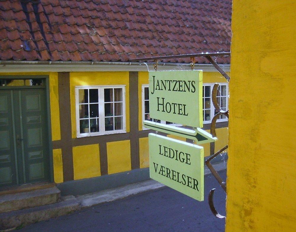 Jantzens Hotel Gudhjem Exteriér fotografie